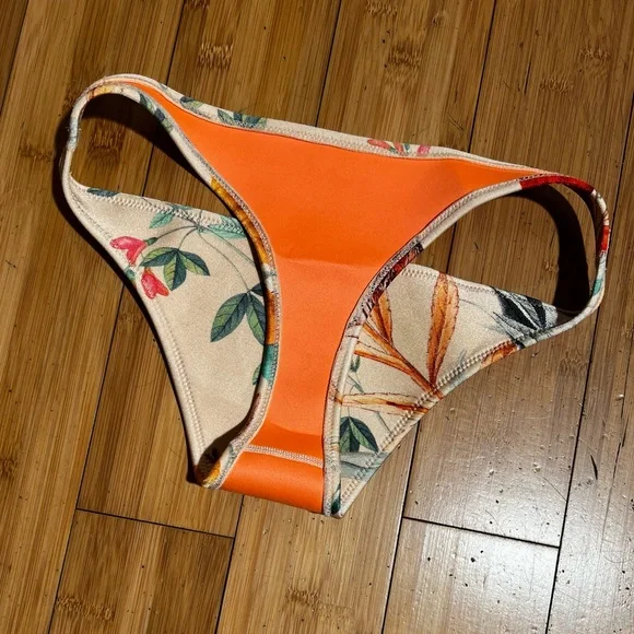 Triangl Swim Floral Neoprene Bikini Bottoms Size M - Picture 5 of 11